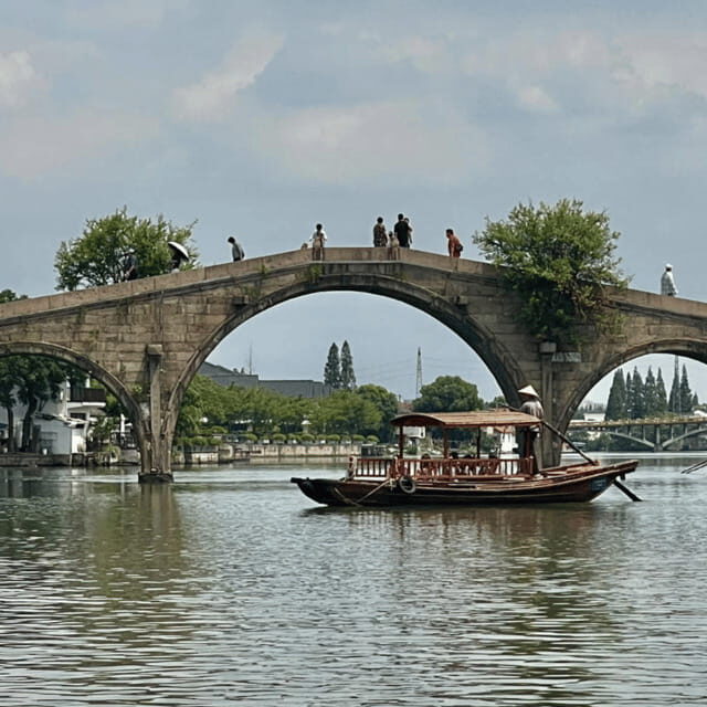 2 Day Private Shanghai Skyline to Watertown & Suzhou Garden - Door-to-door private pickup, plus a guide who strings it together