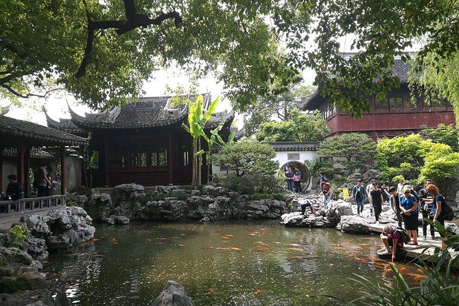 3-Hour Shanghai Yu Garden &Old Town Private Tour with Tea Tasting - Getting to Yuyuan Garden: 5 centuries of garden design (minus the stress)