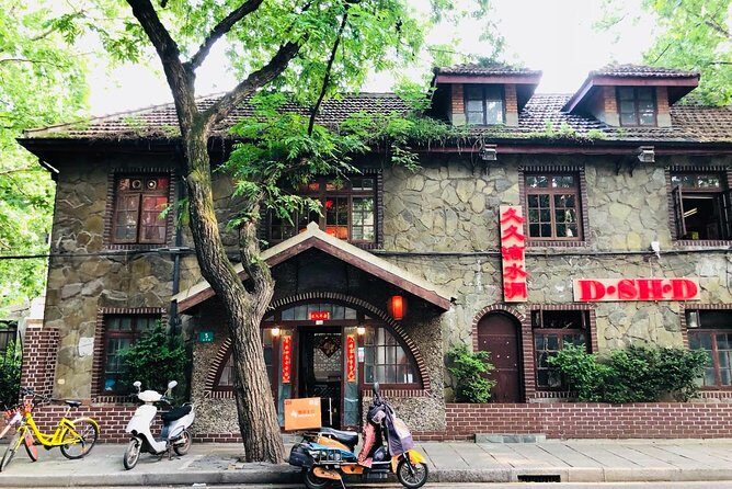 4-Hour Private Shanghai Walking Tour of Former French Concession - Getting moving: hotel taxi pickup and a smart start on the Concession roads