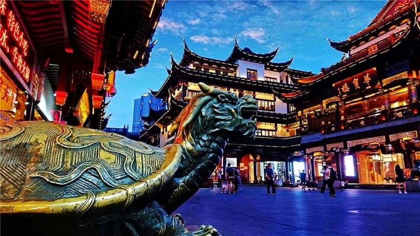 4-Hour Shanghai Best Garden and Temple Tour with Tea Tasting - Jade Buddha Temple: Hall of Four Heavenly Kings and Burma Jade Statues