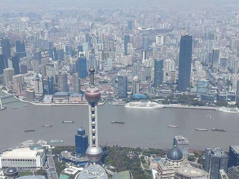 4-Hour Shanghai City Private Tour by German-Speaking Guide - Observation decks vs street time: Nanjing Road and the French Concession choices