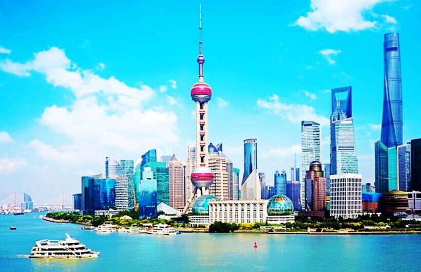 4-Hour Shanghai City Private Tour by German-Speaking Guide - Why the German-speaking private guide matters (Sarah, Sahra, Frederik, and Leo)