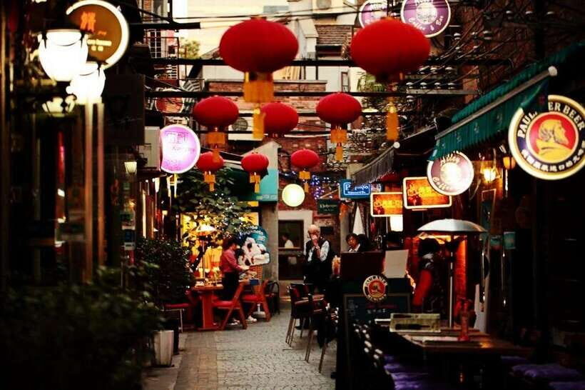 All Inclusive Shanghai City Tour : Old and New Highlights - How the Private Guide and Driver Make the Day Feel Effortless