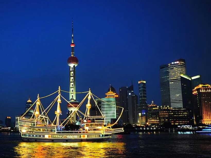 Amazing Shanghai Night Lights:River Cruise &Private Transfer - Boarding with upgraded VIP seating: what you’re paying for
