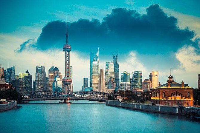 Coach Day Tour: Classic and Modern Shanghai with Lunch - Old Street to The Bund: how this route actually helps you read Shanghai