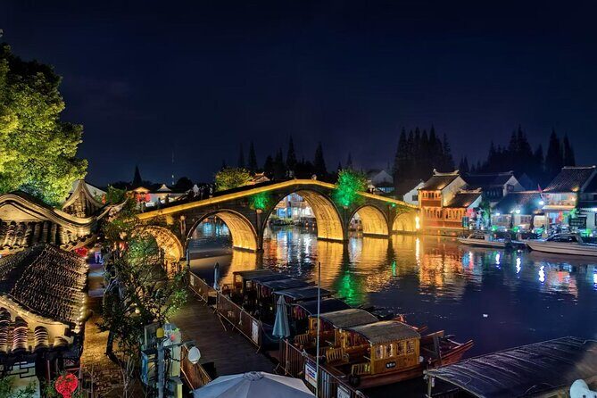 Customized Private Tour in Shanghai The Bund Yu Garden Zhujiajiao - Meet Fan Ming: flexible plan, free photos, and a local mindset