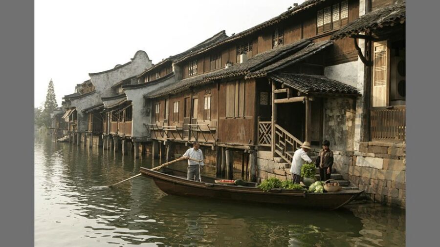 Delve into Wuzhen Water Town: Private Tour from Shanghai - Lunch in Wuzhen: a real reset, not an afterthought