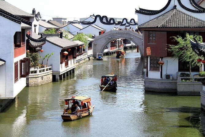 Flexible Airport Layover Tour of Shanghai City Highlights with Spa Option - Pudong New Area and the Sky Bridge: Shanghai’s Modern Contrast