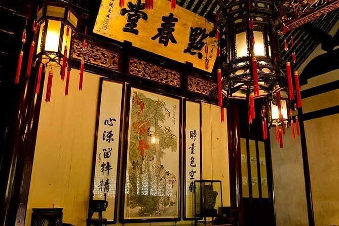 Flexible Airport Layover Tour of Shanghai City Highlights with Spa Option - Jade Buddha, Xintiandi, and the Extra Sights Your Guide Can Weave In