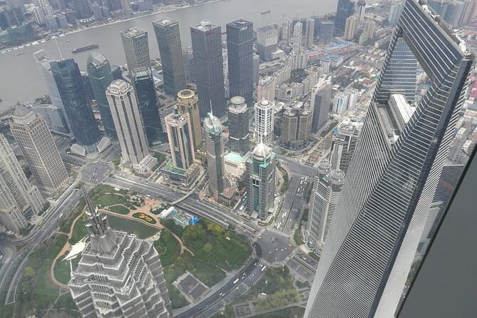 Flexible Airport Layover Tour of Shanghai City Highlights with Spa Option - Old Town and Yu Gardens Area (Nanshi): A Fast Way to Get Oriented