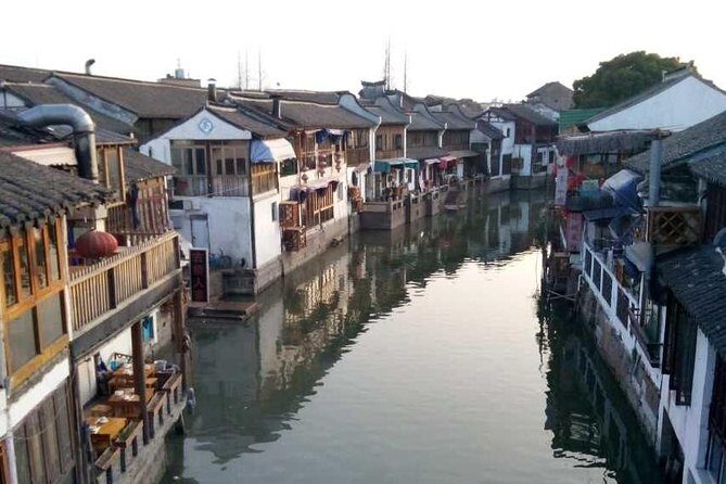 Half-Day Private Zhujiajiao Water Town Tour with Boat Ride from Shanghai - Stop 5: Lunch Advice and Local Shops (Plus Translation Help)