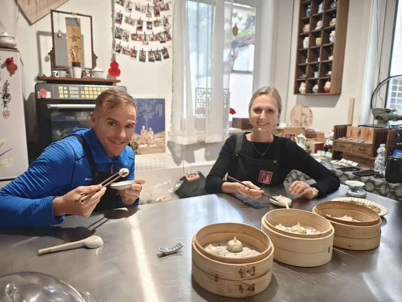 Make Soup Dumpling: Vegan or Pork in Shanghai Shikumen - Steaming and Eating: Bamboo Baskets and the Right Finish