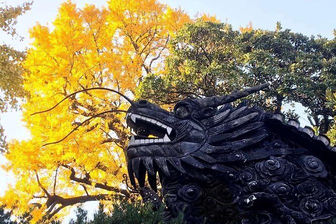 Old Shanghai City Walking Tour - Yu Garden (Yuyuan): a classic private garden with time to breathe