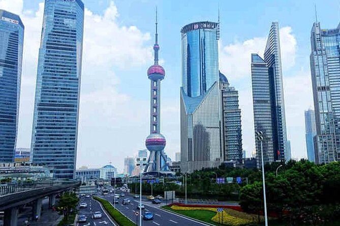 Private Departure Transfer from Shanghai City Center to Pudong Int'l Airport - Door-to-Door Pickup in Shanghai: What the Meeting Actually Looks Like