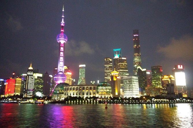 Private Evening Tour: VIP Huangpu River Cruise and Shanghai Lights - Yuyuan Old Street at 7 PM: old Shanghai mood, not a museum day