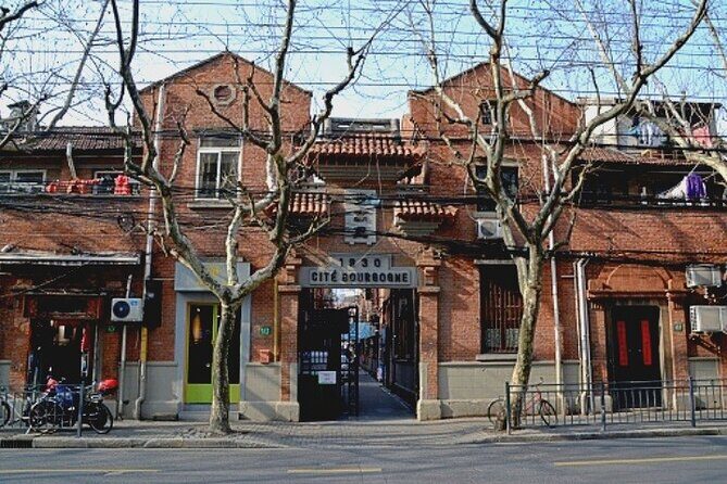 Private Full Day Tour: Shanghai Colonial History Tour - Hotel pickup, air-conditioning, and a dumpling lunch that fixes your energy