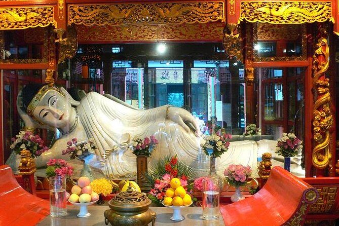 Private Full-Day Tour: Shanghai Past and Present - Private transport and a guide who explains Shanghai’s backstory
