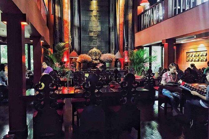 Private Half Day Shanghai City Customized Tour with Lost Heaven Dining - Hotel pickup and a truly private route in Shanghai