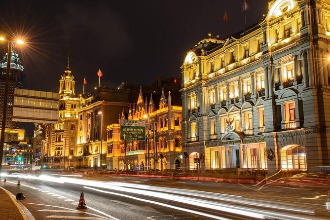Private Shanghai Evening Street Food Walking and Cruise Tour - How “private” actually changes your night