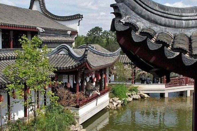 Private Shanghai Layover Tour to Zhaojialou Water Town with Lunch or Dinner - Airport Pickup and Private Car Comfort
