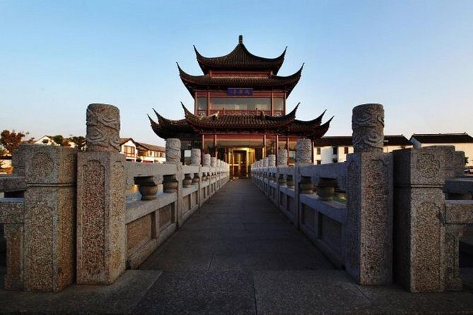 Private Shanghai Layover Tour to Zhaojialou Water Town with Lunch or Dinner - Guided Walk Through Ming and Qing Alleys, Bridges, Canals, and Gardens