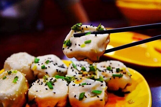 Private Street Food Walking Tour with Shanghai Tower Option - Old Town Bazaar and the Ming-Qing Lanes You’ll Actually Remember