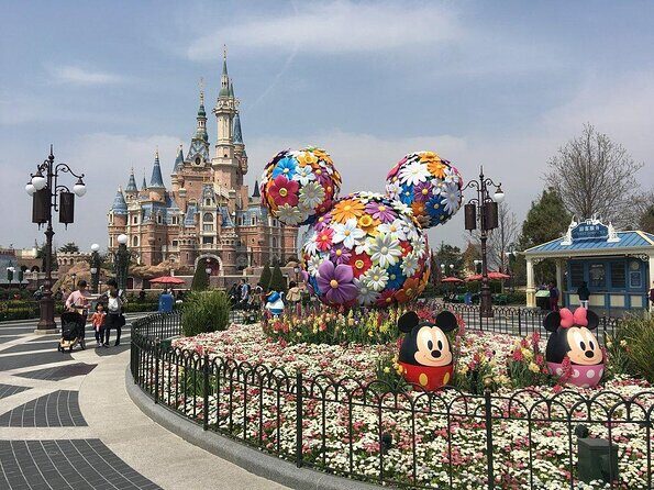 Private Transfer from Shanghai Pudong Airport to Shanghai Disneyland - Key Points That Matter on Flight Day