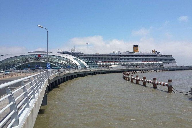 Private Transfer to Pudong or Hongqiao Airport from Shanghai Cruise Port - PVG or SHA: picking the right airport drop-off for your flight