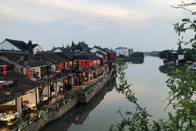 Private Zhujiajiao Watertown Photoshoot Tour - Price and value: what the $198 per person covers (and why it’s not random)