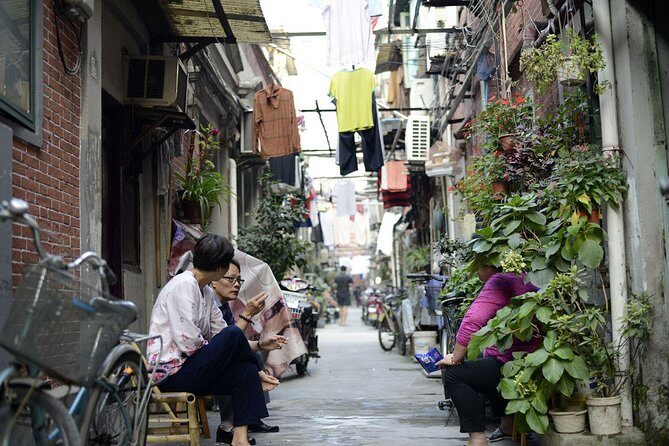 Secret Noodle and Wonton in Shanghai Alleyways with Local Beer - Former French Concession: Where the Neighborhood Has a Lunch Script