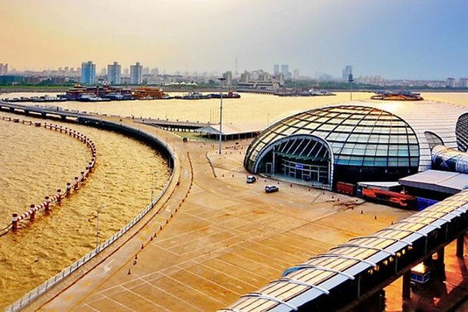 Shanghai Baoshan Cruise Port to Shanghai hotel:Private transfer service - Why this transfer is worth it after a cruise