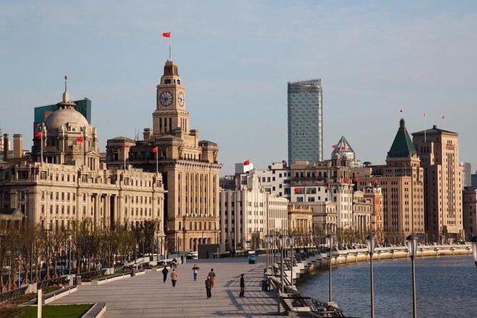 Shanghai Downtown Hotel to Baoshan Cruise Port:Private with Meet & Greet service - Timing: why “about one hour” is helpful (and where it can get tricky)