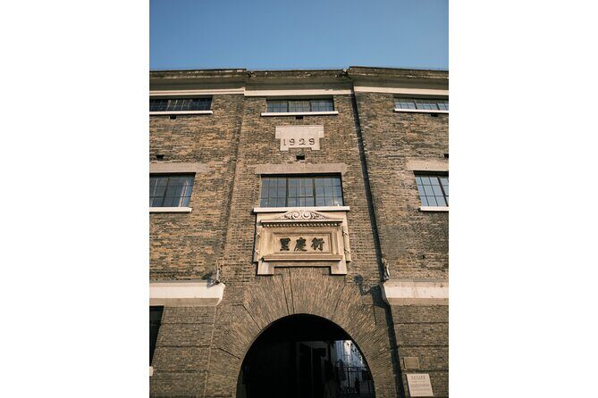 Shanghai Hidden Histories Walking Tour: Suzhou Creek to The Bund - Waibaidu Bridge (1908): Shanghai’s first all-steel bridge at the creek’s mouth