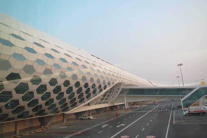 Shanghai Hongqiao Airport Private Departure Transfer in English Services - English support: what you’ll likely get and what to plan for