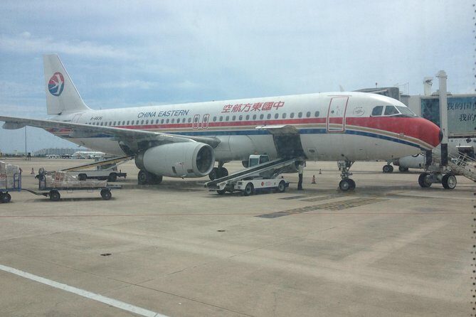 Shanghai Hongqiao Airport Private Departure Transfer in English Services - Hotel pickup: lobby meet-and-greet and luggage help