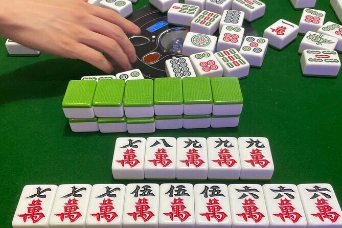 Shanghai Mahjong Experience in Local Tea Bar - Electronic Mahjong tables: why automatic play helps you learn