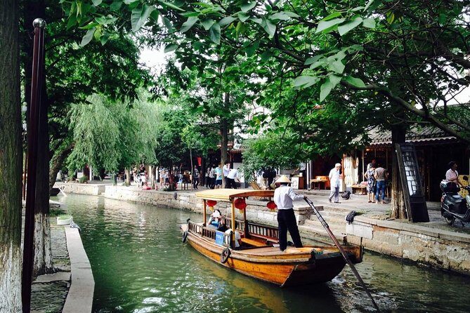 Shanghai Private Tour: Zhujiajiao Water Town and Boat Ride - Hotel pickup to Zhujiajiao: the part you shouldn’t DIY