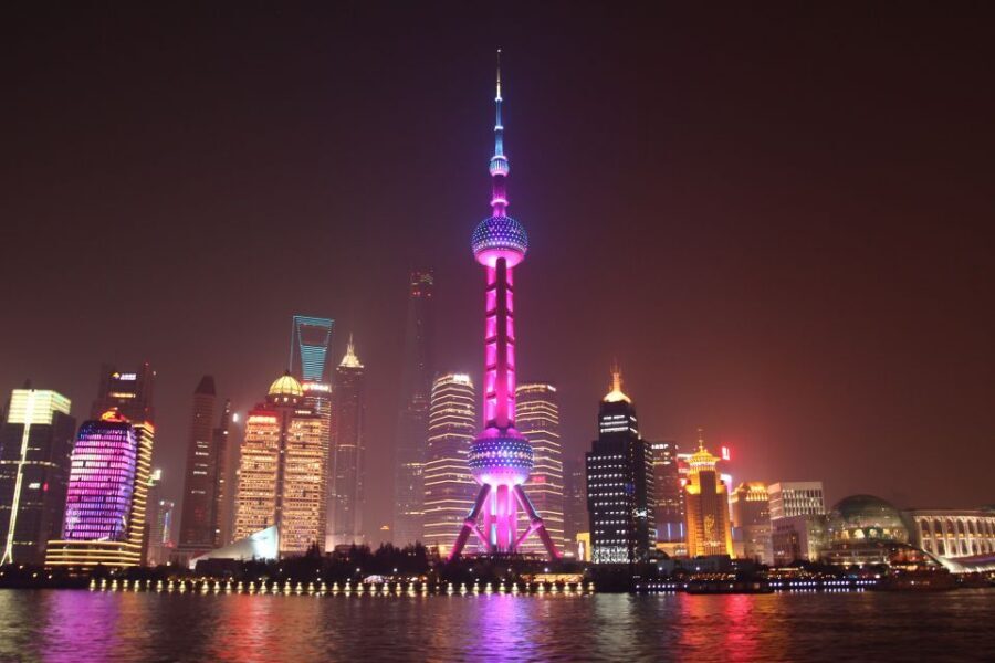 Shanghai: Private Walking Tour with a Local - How Pickup at Shanghai Tower, the Piano Bar, or 501 Yin Cheng Zhong Lu Works