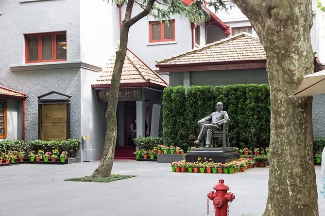 Shanghai Propaganda and History Walking Tour - Step 1: Shanghai Propaganda Poster Art Centre