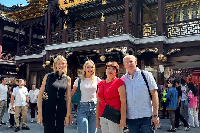 Shanghai Pudong and Shanghai Hongqiao Airport to Hotels Transfer - What Happens Before Pickup: Flight Info, Contacts, and Getting Online Fast