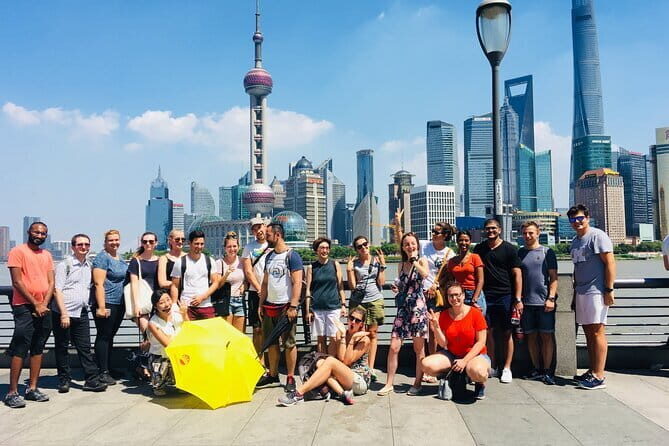Shanghai: Southern Great Wall Day Trip by Bullet Train - Linhai breaks up the day: East Lake and time for photos