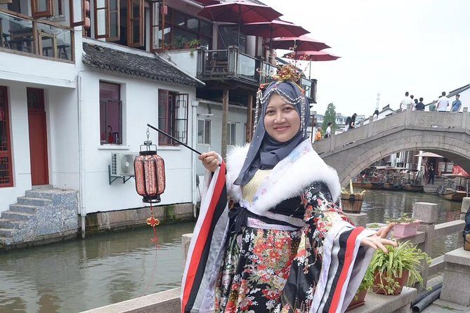 Shanghai Zhujiajiao water town,Yugarden&Bund one day tour - Yuyuan Garden: Ming-era scenery, rockwork, and classic Chinese design