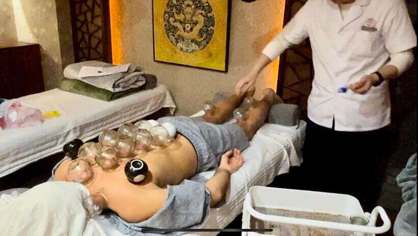 Shanghai:Authentic Chinese Body/Foot Massage, Hair& Head SPA - Moxibustion warmth: mugwort heat at acupuncture points