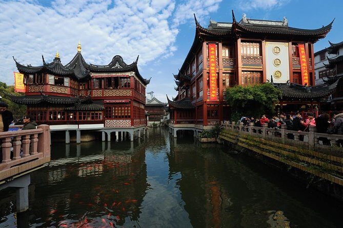 Small group: Shanghai Private tour with Zhujiajiao Water Town and Shanghai Tower - A smart 1-day combo: tower views, garden calm, and a canal-town escape
