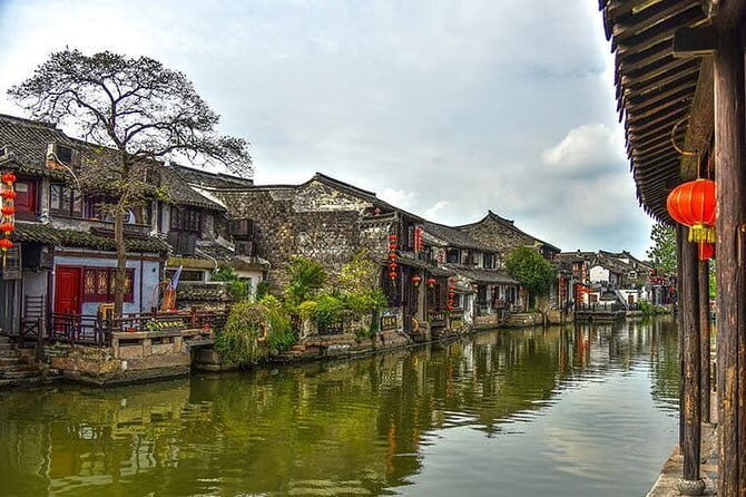 Tongli and Xitang Private Full Day Tour from Shanghai with Boat ride - Tongli: Tuisi Garden, Lucky Bridges, and a Canal Boat Ride