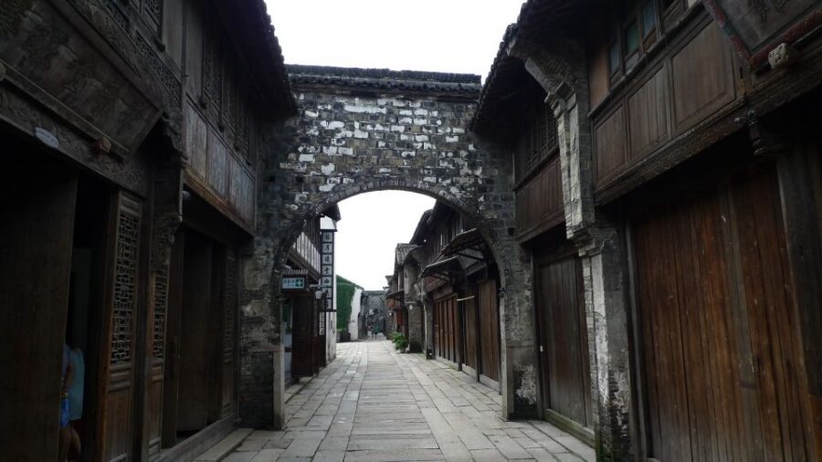 Wuzhen Private Full-Day Tour from Shanghai - Who should book this private Wuzhen full-day tour