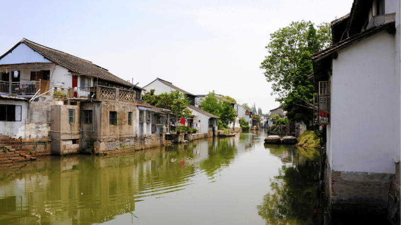 Zhujiajiao & Shanghai:Small Group Tour Water Town to Skyline - Who should book this day tour (and who should skip it)