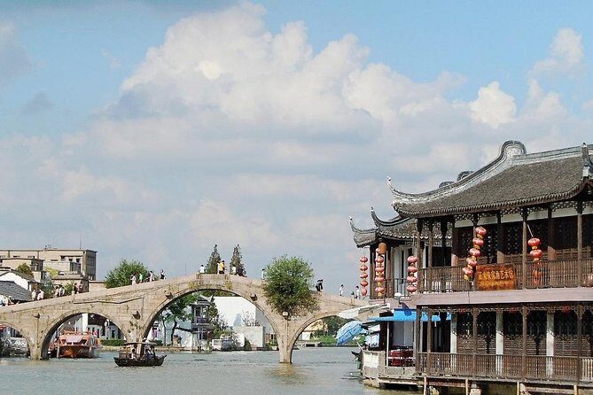 Zhujiajiao Water Town Private Tour with Local Farm Visit and Fruit Picking - The Private Pickup: Turning Transit Into Time Well Spent